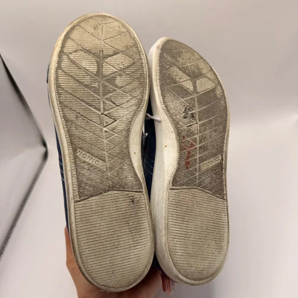 Vionic Beach Stinson Navy Blue Canvas Lace Up Sneakers‎ Womens Size 10 Vegan